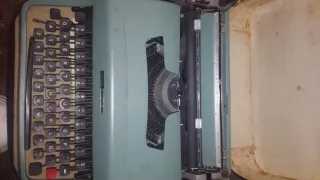 Máquina de escribir Olivetti