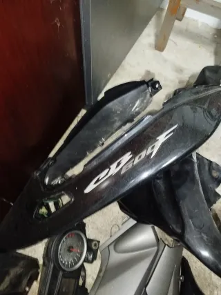 Despiece Honda Hornet 650 Negro