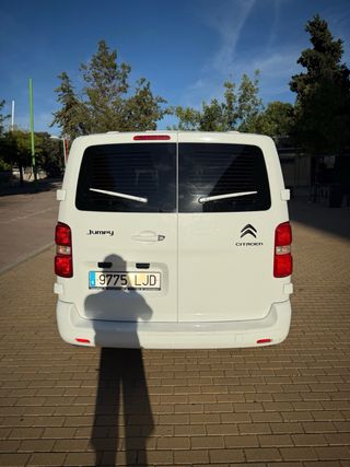 Alquiler furgoneta 9 plazas