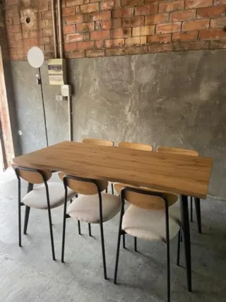 Mesa de comedor y 6 sillas