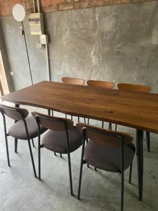 Mesa de comedor y 6 sillas