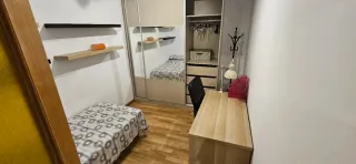 Se alquila habitación en piso compartido