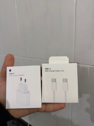 Adaptador de corriente y cable USB-C Apple NUEVOS!