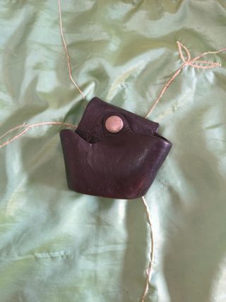 Porta manette in pelle