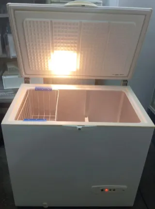 Congelador Arcon Whirlpool grande por 180€!