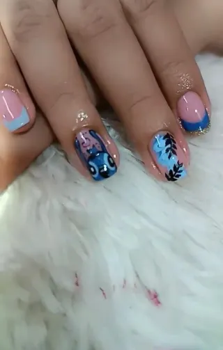 Manicura y pedicura colombiana