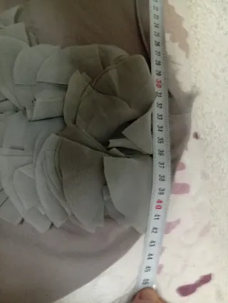 Blusa gris con detalle floral XL