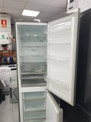 Nevera LG plateada Combi 2,cm Nofrost