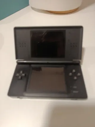 Nintendo DS Lite Negra Rota sin batería
