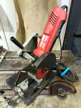 Amoladora  radial Hilti 125mm 900W + tronzadora.