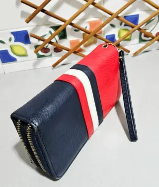 Monedero Clutch Multidepartamentos