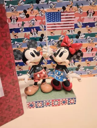 Figuras Mickey y Minnie con Bandera USA Jim Shore