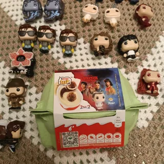 5 scatole Stranger Things Funko Pop