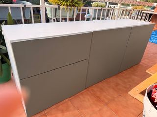 Muebles Ikea gris (1,80) Regalo. Si lo necesitas