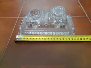 Tintero antiguo de cristal tallado