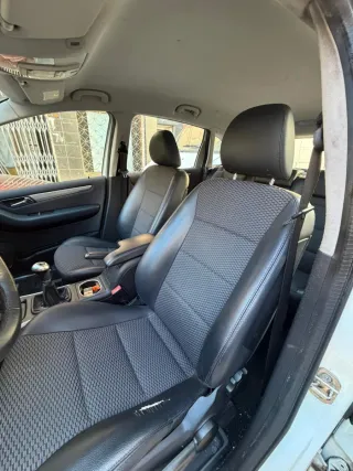 (Solo venta)Mercedes-Benz Clase B 2010(restiling)