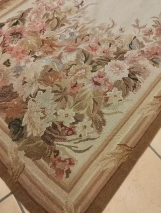 Tappeto Aubusson lana floreale marrone rosa