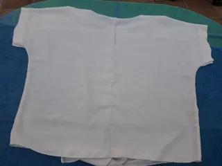 Blusa Mujer T Única Blanca.  Medidas en descripció