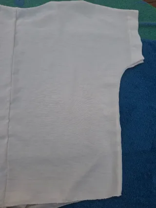 Blusa Mujer T Única Blanca.  Medidas en descripció