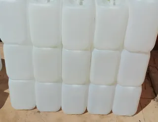 Garrafas Plástico Blancas con Tapa Verde