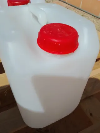 Garrafas Plástico Blancas con Tapa Verde