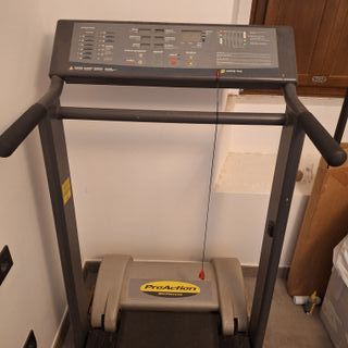 Cinta de correr BH ProAction con inclinación