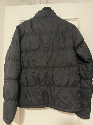 Plumífero negro acolchado