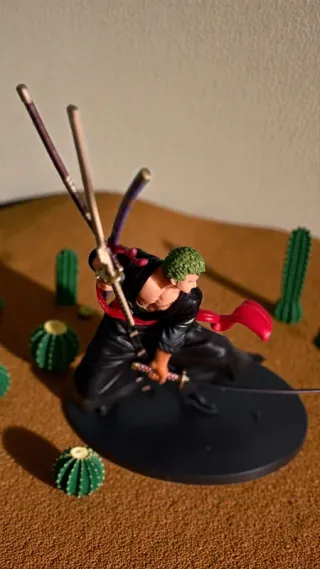Figura Zoro One Piece (Impecable)