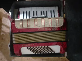 Acordeón HOHNER Student V Rojo