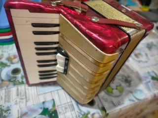 Acordeón HOHNER Student V Rojo