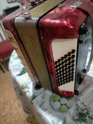 Acordeón HOHNER Student V Rojo