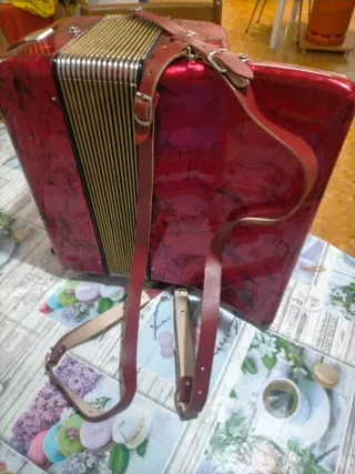 Acordeón HOHNER Student V Rojo