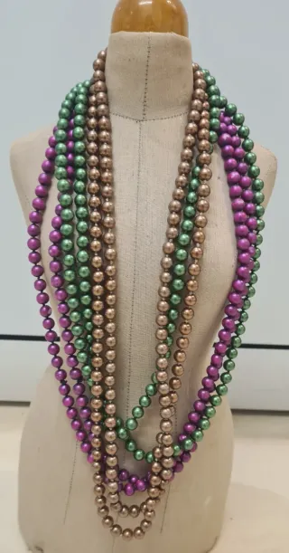 2 Collane in resina verde e viola