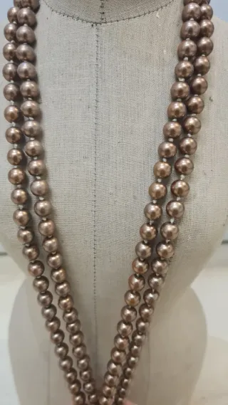 2 Collane in resina verde e viola