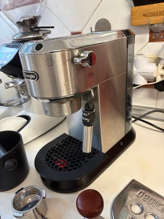 Cafetera Delonghi Dedica 685