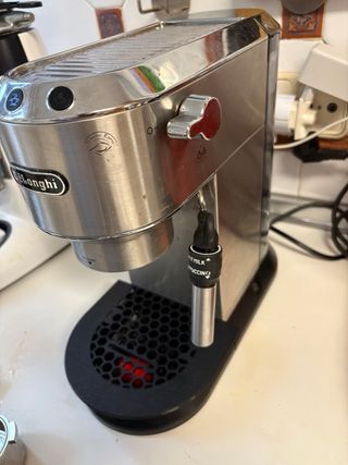 Cafetera Delonghi Dedica 685