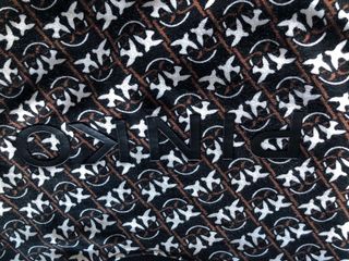 Sudadera PINKO monograma negro y marrón