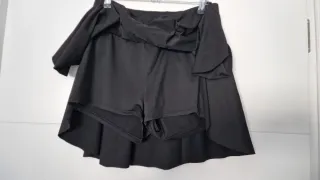 Falda pantalón con volantes