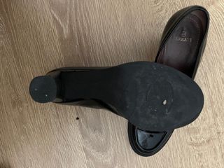 Zapatos de tacón negros charol Barrats talla 38