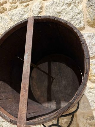 Recipiente antico legno e ferro