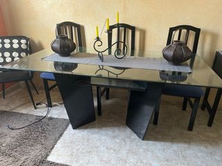 Mesa de cristal y  6 sillas comedor