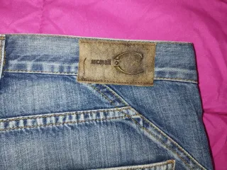 Jeans Just Cavalli, misure dettagliate nelle foto