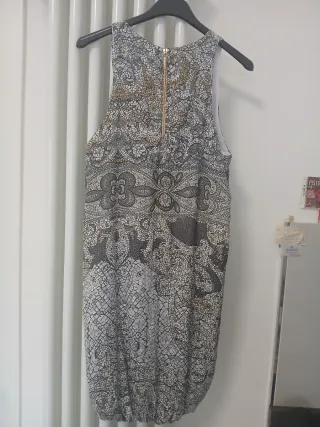 Abito fantasia geometrica