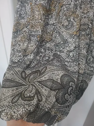 Abito fantasia geometrica