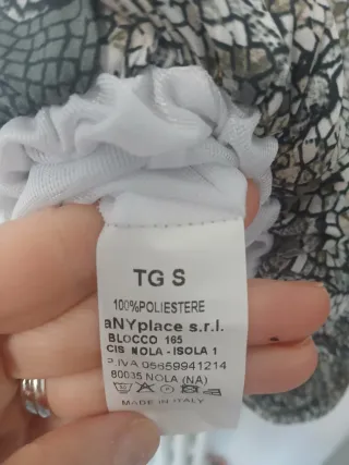 Abito fantasia geometrica