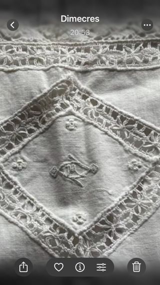 Enagua antigua hilo puntillas bordados