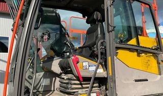 Excavadora Volvo EC220EL