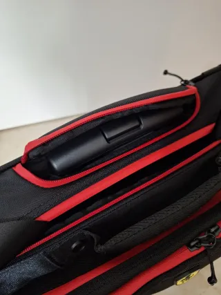 Trolley piccolo Ferrari nero e rosso