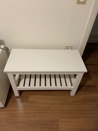 Banqueta blanca de madera