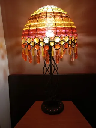 Lámpara de mesa decorativa cristal y metal